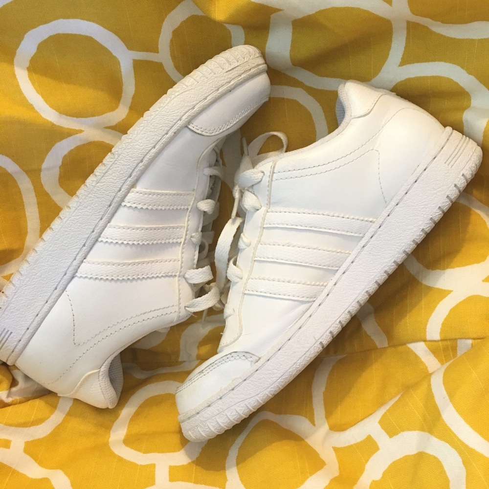 Adidas Super Cup Low Basketball Shoes- White 5.5